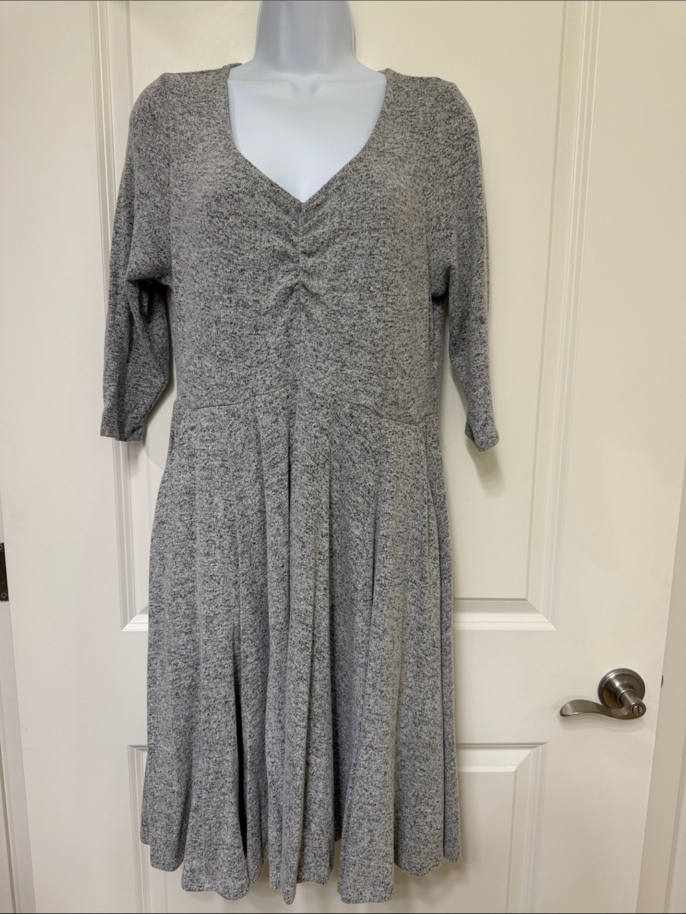 torrid Heather Gray V-Neck Knit Midi Dress Torrid 00 (10-12)